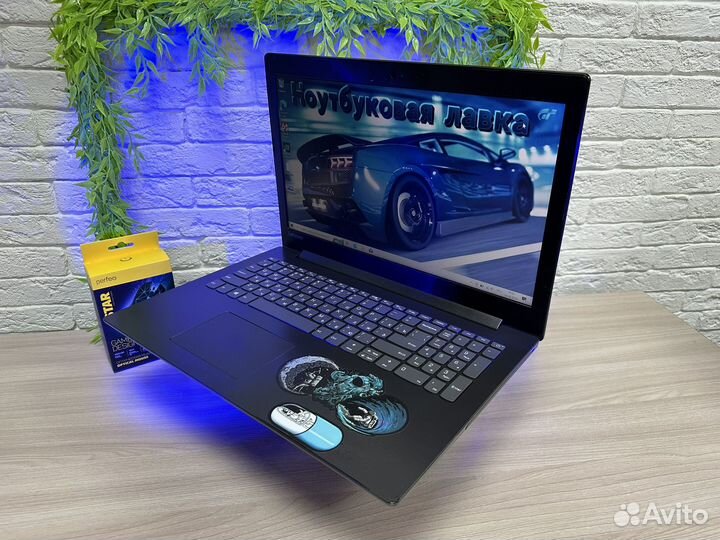 Игровой ноутбук Lenovo i3/12GB/SSD/256GB