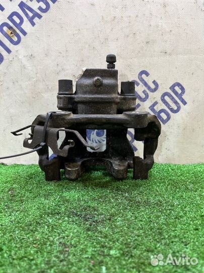 Суппорт задний правый Mercedes-Benz W211 универсал