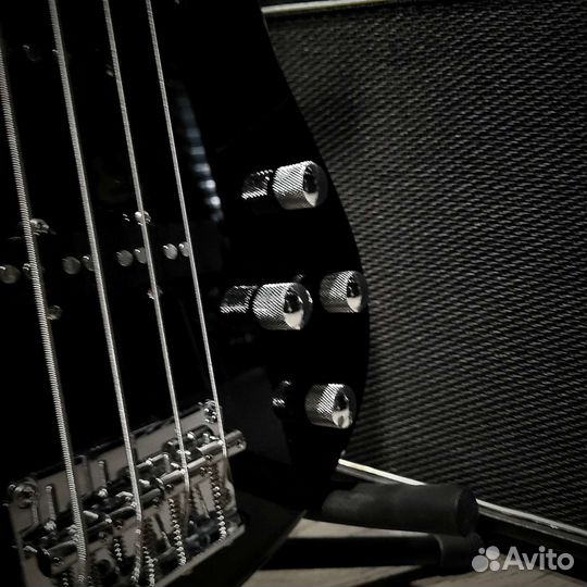 Бас-гитара sqoe SQ-IB-4(новая)