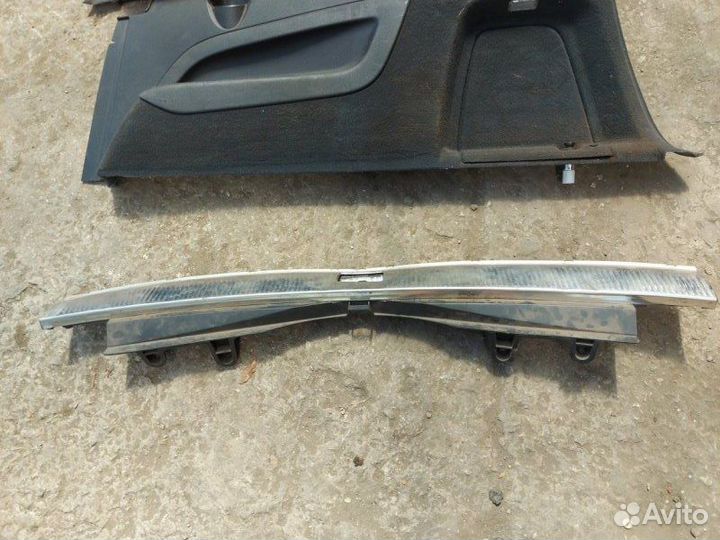 Обшивка багажника Audi Q7 внедорожник 3.6 2007