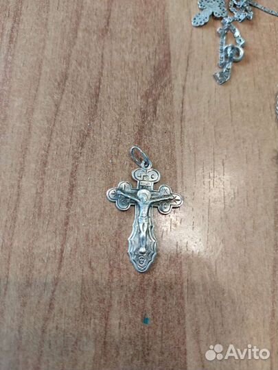 Серебряный крестик