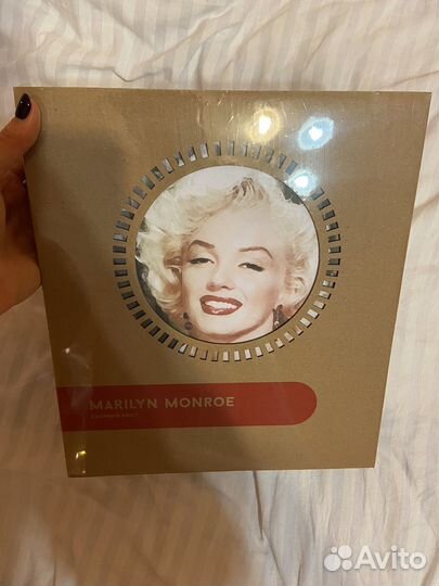 Сборный бюст Мэрилин Монро
