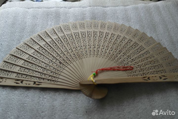 Веер деревянный