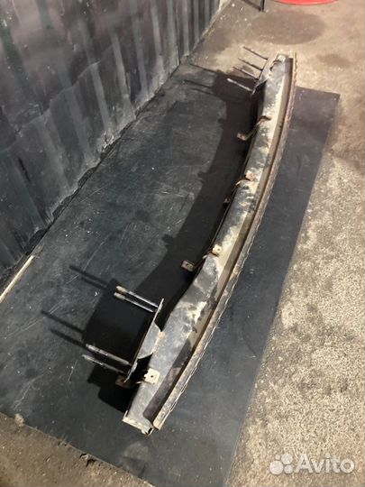 Усилитель бампера передний Land Rover Range Rover