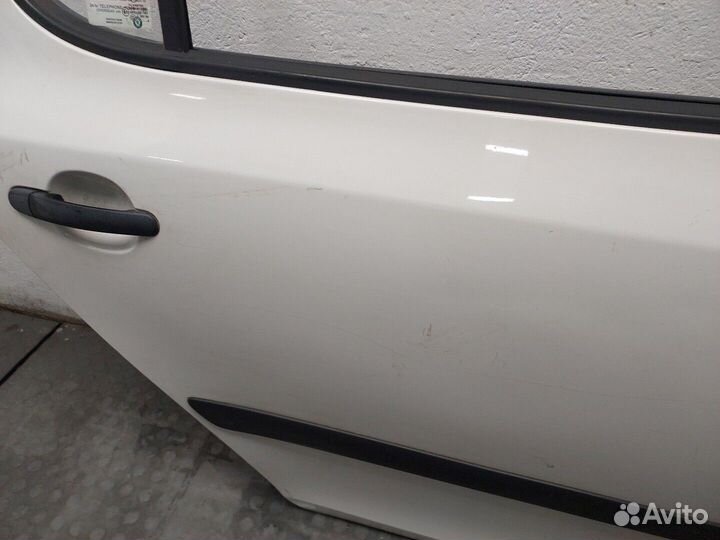 Дверь боковая правая задняя Skoda Fabia