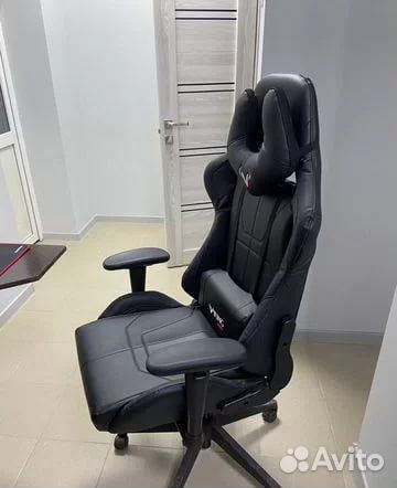 Компьютерное игровое кресло для геймеров