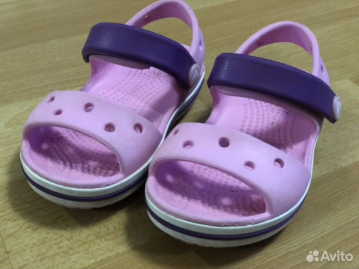 Сандали Crocs