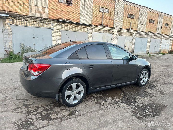 Chevrolet Cruze 1.8 AT, 2011, 230 000 км