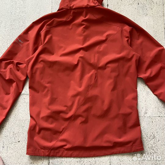 Куртка kaikkialla