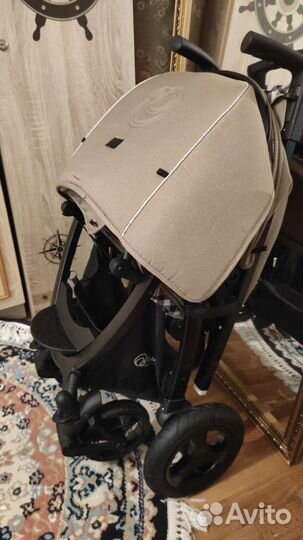 Прогулочная коляска новая