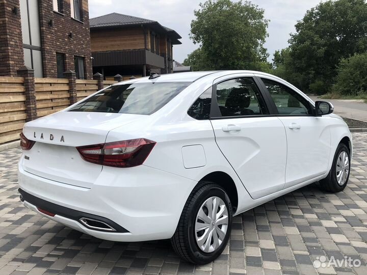 LADA Vesta 1.6 МТ, 2023, 300 км