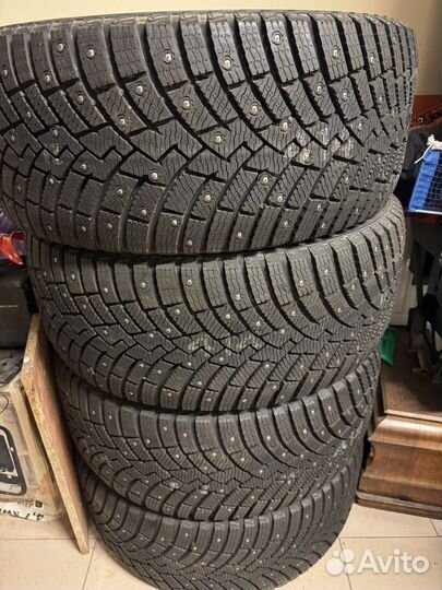Pirelli Ice Zero 2 285/45 R20