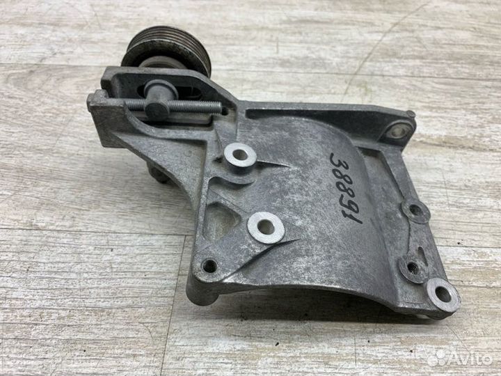 Кронштейн компрессора кондиционера Suzuki Vitara