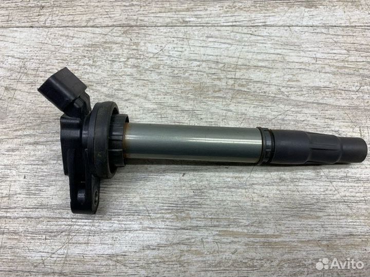 Катушка зажигания Toyota Avensis универсал 2ZR-FAE