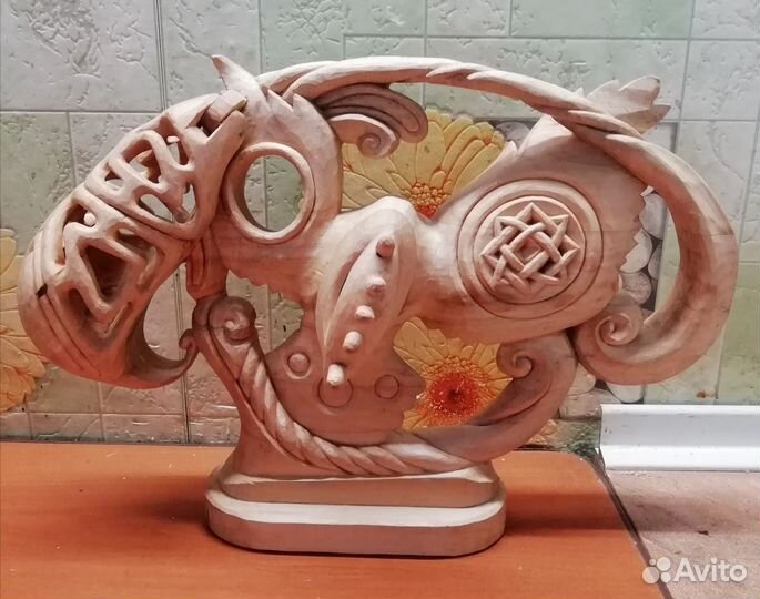 Резная скульптура