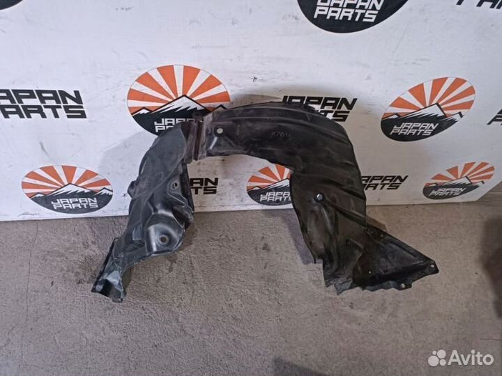 Подкрылок левый передний Mazda 3 BM