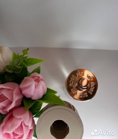 Carolina Herrera 212 VIP Rose