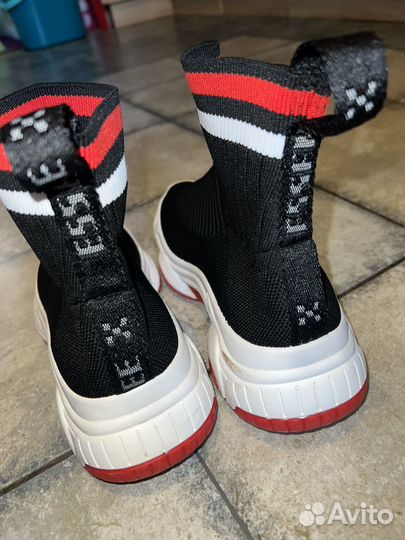 Кроссовки ботинки