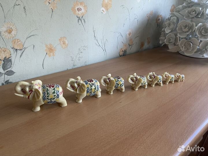 Фигурки слонов