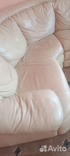 Кожаный угловой диван бу