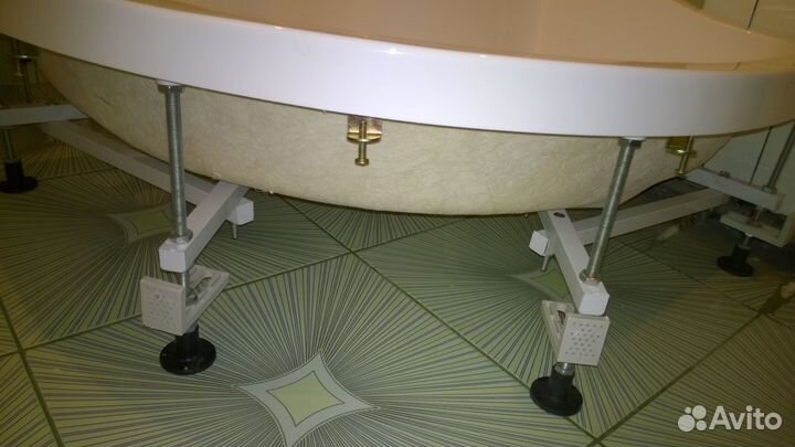 Сантехник. Монтаж душевых кабин, водонагревателей