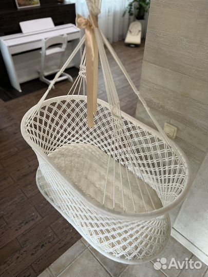 Колыбель подвесная. Зыбка. Люлька