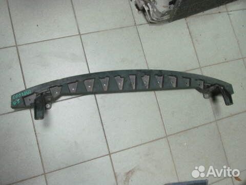 Усилитель переднего бампера Volkswagen Golf 5