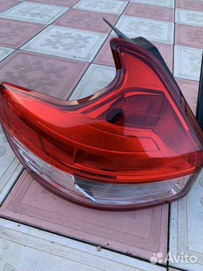 Задние фонари