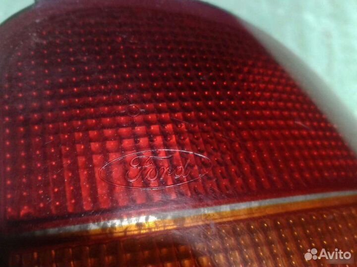 Фонарь задний правый Ford Mondeo 2 1998