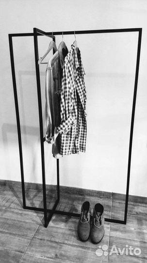 Стойки, вешало, рейлы, вешалки в магазин одежды