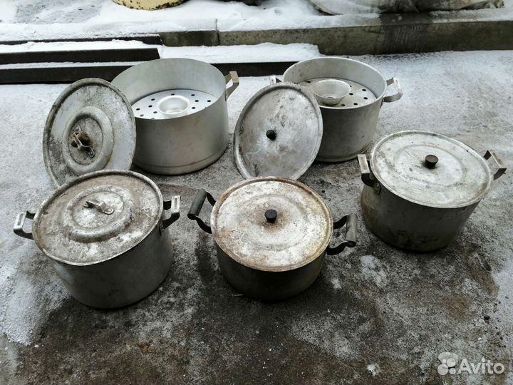 Кастрюли, чайники, ведра, ковши