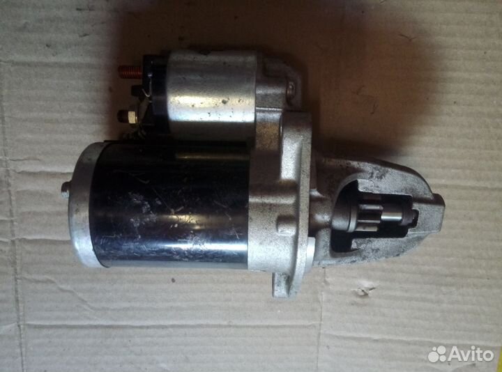 Стартер на Mitsubishi Colt Z30 MR994922