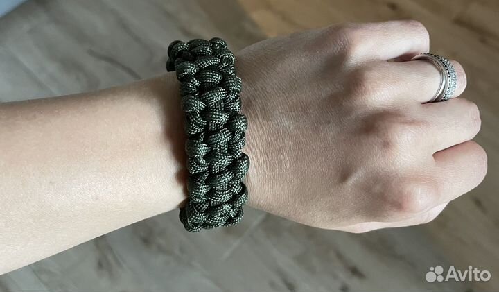 Браслет из паракорда