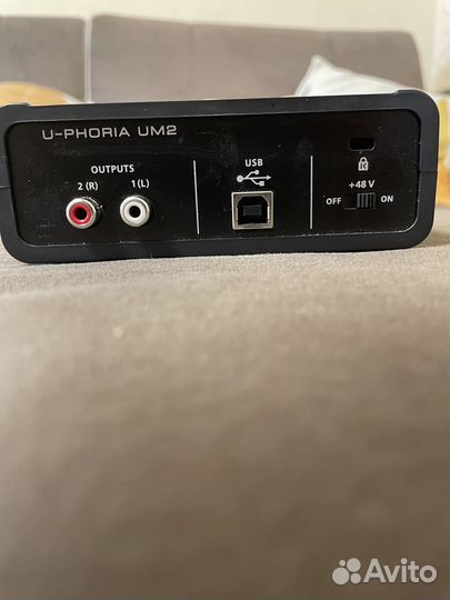 Звуковая карта behringer u- phoria um2