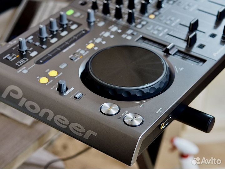 DJ контроллер Pioneer DDJ-T1 в идеале