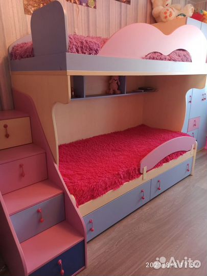 Детская Двухярусная кровать