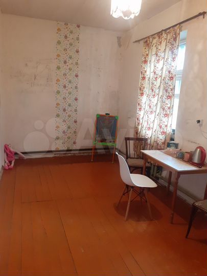 4-к. квартира, 80 м², 1/1 эт.