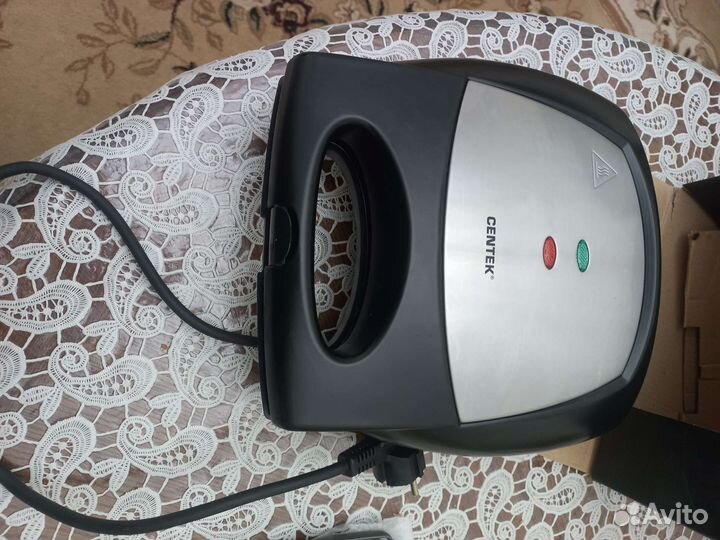 Электрическая вафельница бу