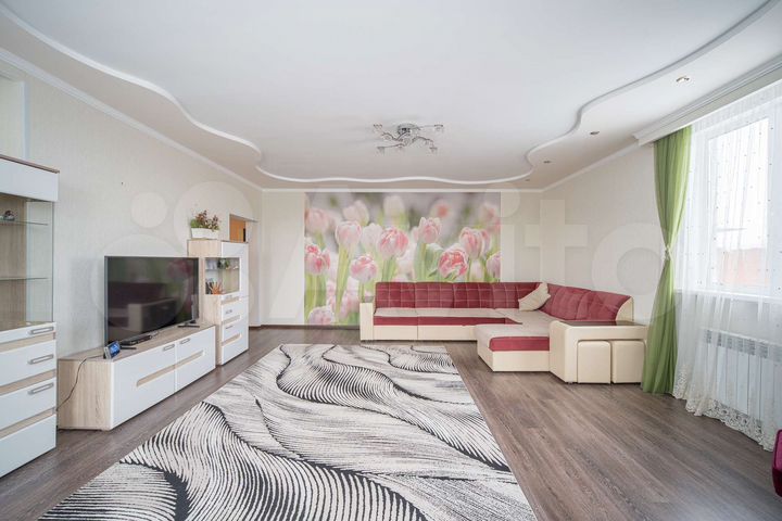 Дом 256 м² на участке 9 сот.