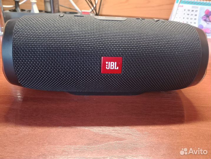 Колонка jbl charge 3