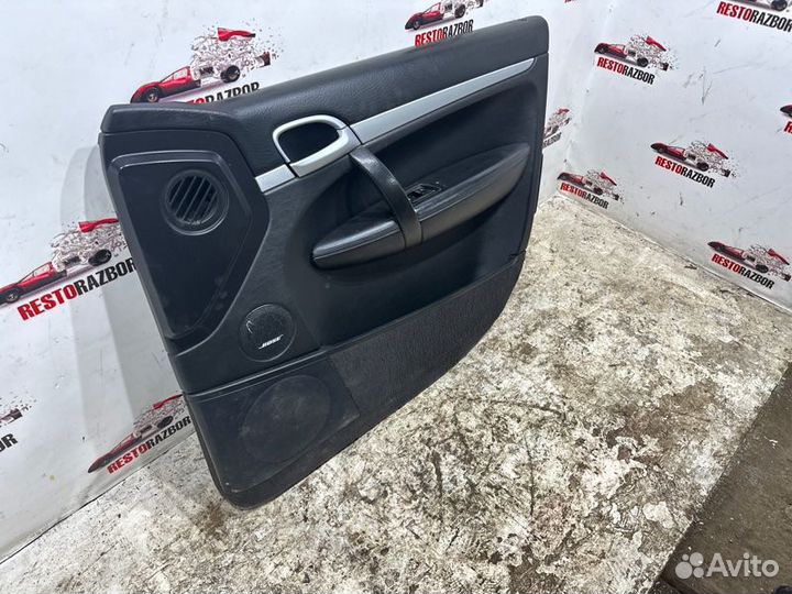 Обшивка боковой двери передняя правая Porsche