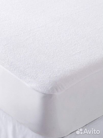 Наматрасник влагостойкий с резинкой по периметру