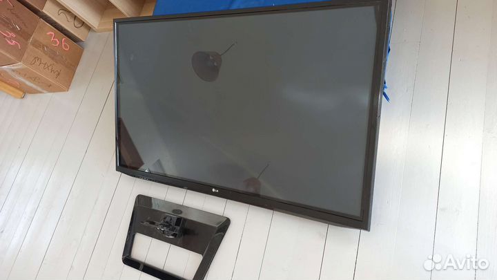 Плазменный телевизор LG 50