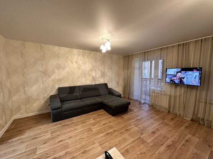 2-к. квартира, 60 м², 4/10 эт.