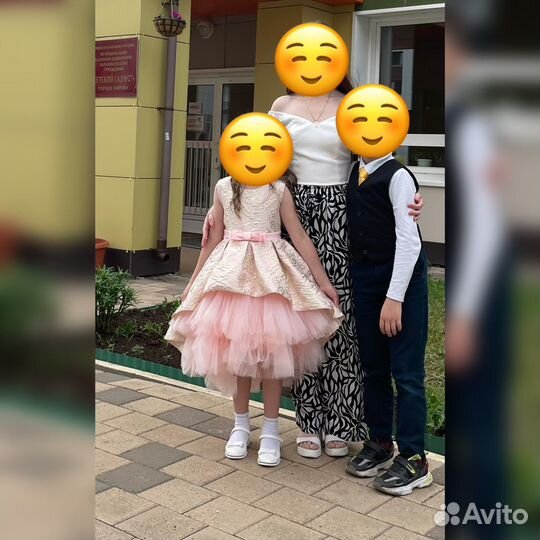 Платье для девочки нарядное