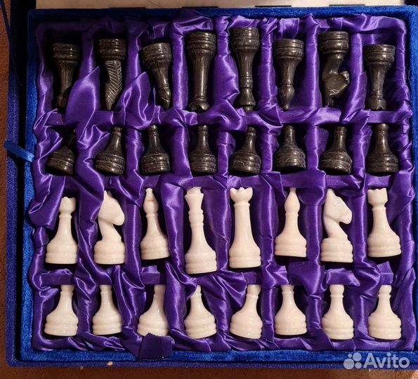 Шахматы каменные (мрамор, яшма)