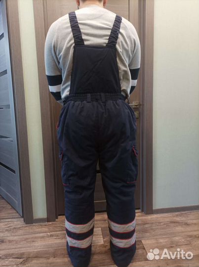 Зимняя форма работника скорой помощи