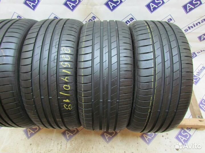 Goodyear EfficientGrip Performance 225/40 R18 97P