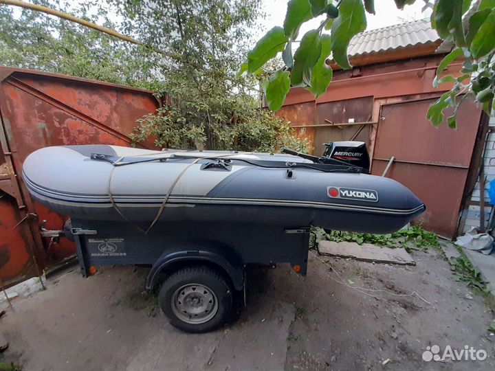 Лодка с мотором