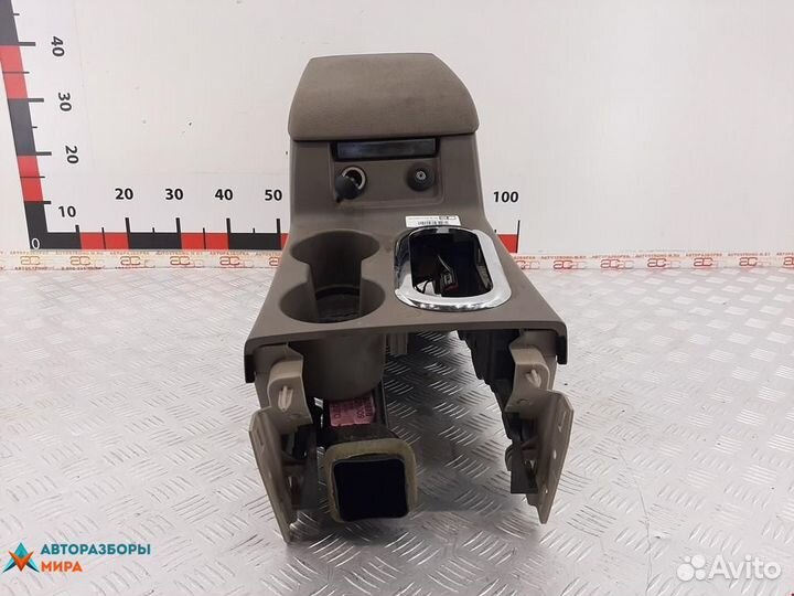 Подлокотник Ford Explorer 4 2007 6L2Z7806024CAA